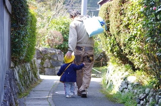裁判所で面会の取り決めをしたのに、子どもに会えない…(画像はイメージです/PIXTA)